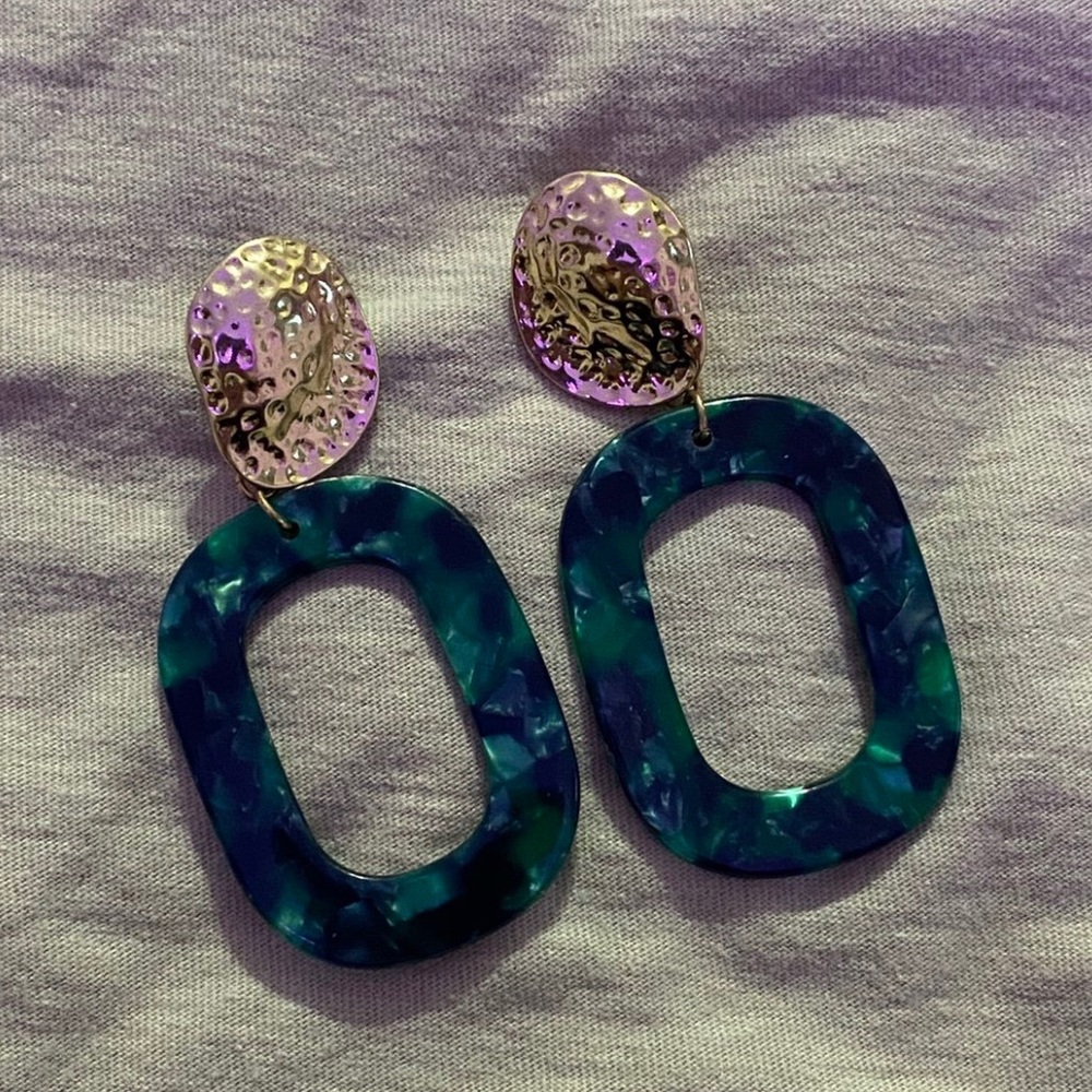 emerald tortoise earrings